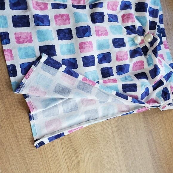 Collectif Dolores Pin-Up Blouse - Picture 9 of 12